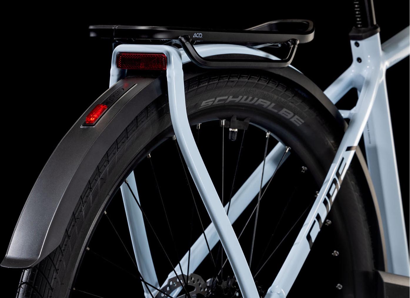 Cube Kathmandu Hybrid One 600 Easy Entry, polarwhite´n´black 2025